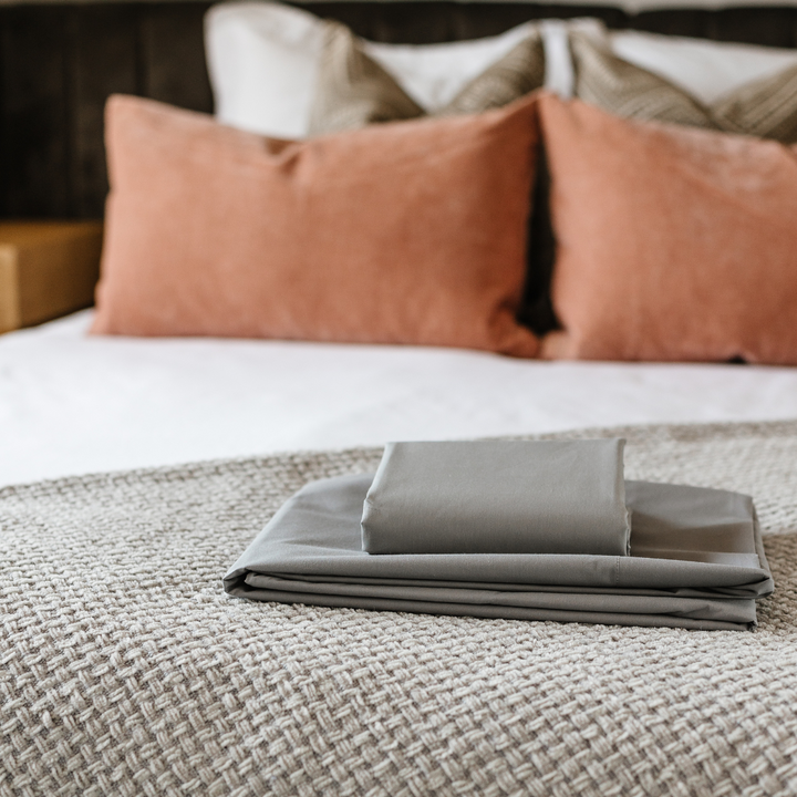 Sateen Deluxe Sheet Set