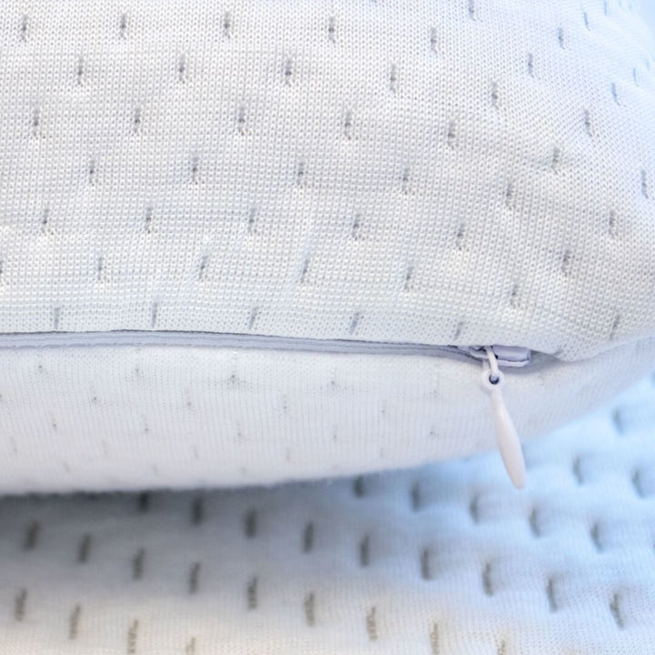 close up of VitaGel 4 in 1 pillow cover with zipper for easy washing